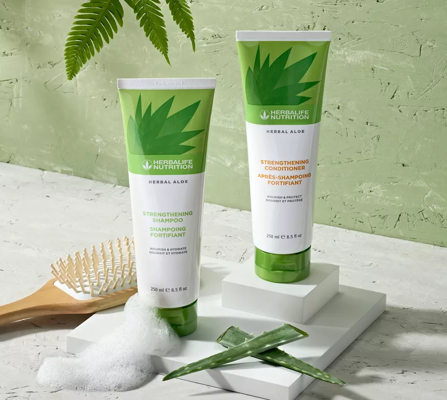 Herbal Aloe Strengthening Conditioner - Image 2